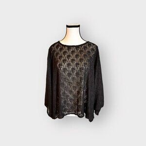 Women’s M - L PURE Essence Made in Canada Crochet Sleeved Poncho Made in Canada